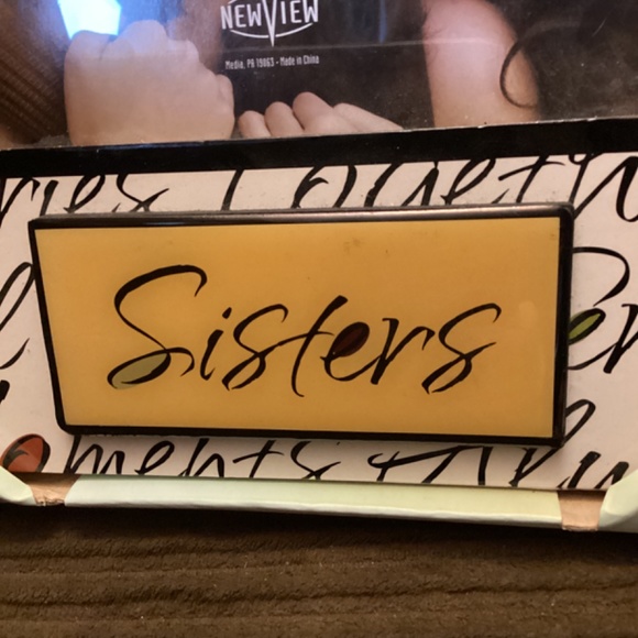 NEW Kohls Sisters picture Frame - Picture 3 of 5